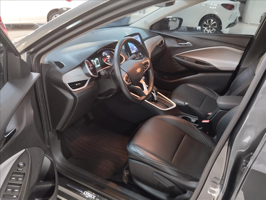 ONIX PLUS 1.0 TURBO FLEX PREMIER AUTOMÁTICO6