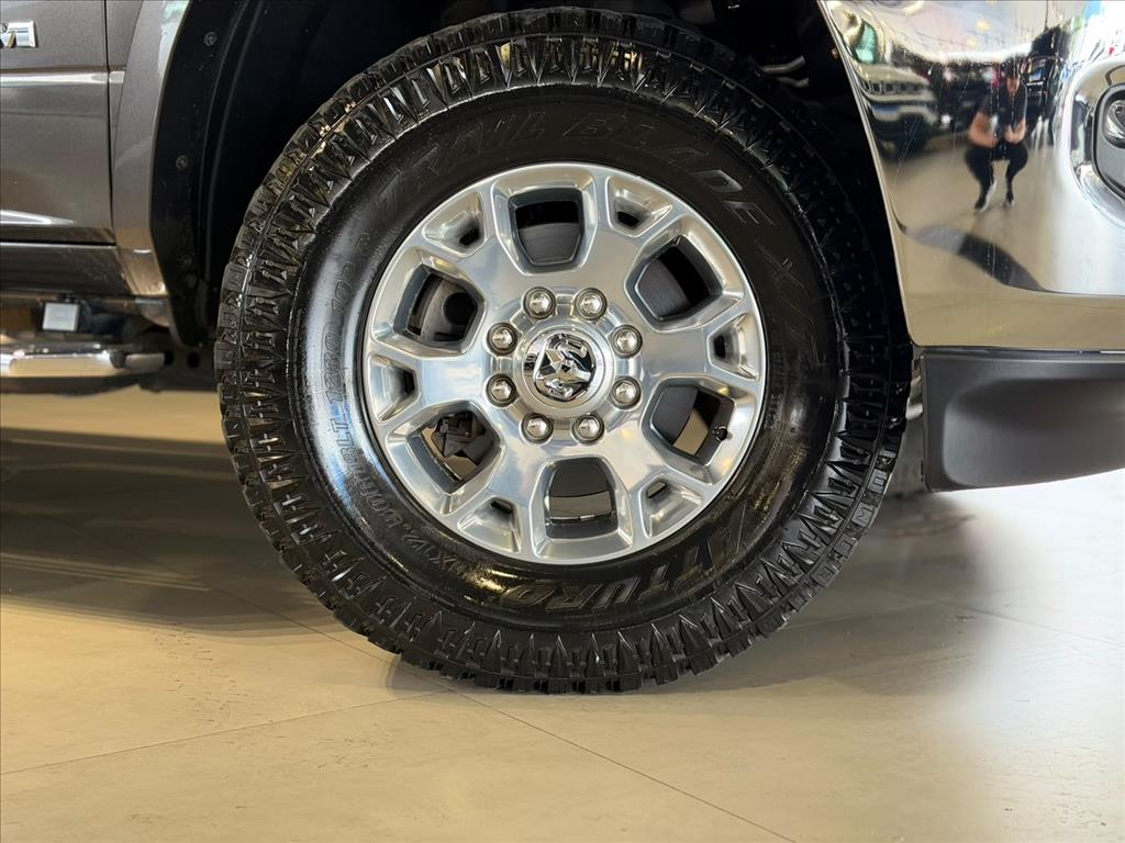 3500 6.7 I6 TURBO DIESEL LARAMIE CD 4X4 AUTOMÁTICO2