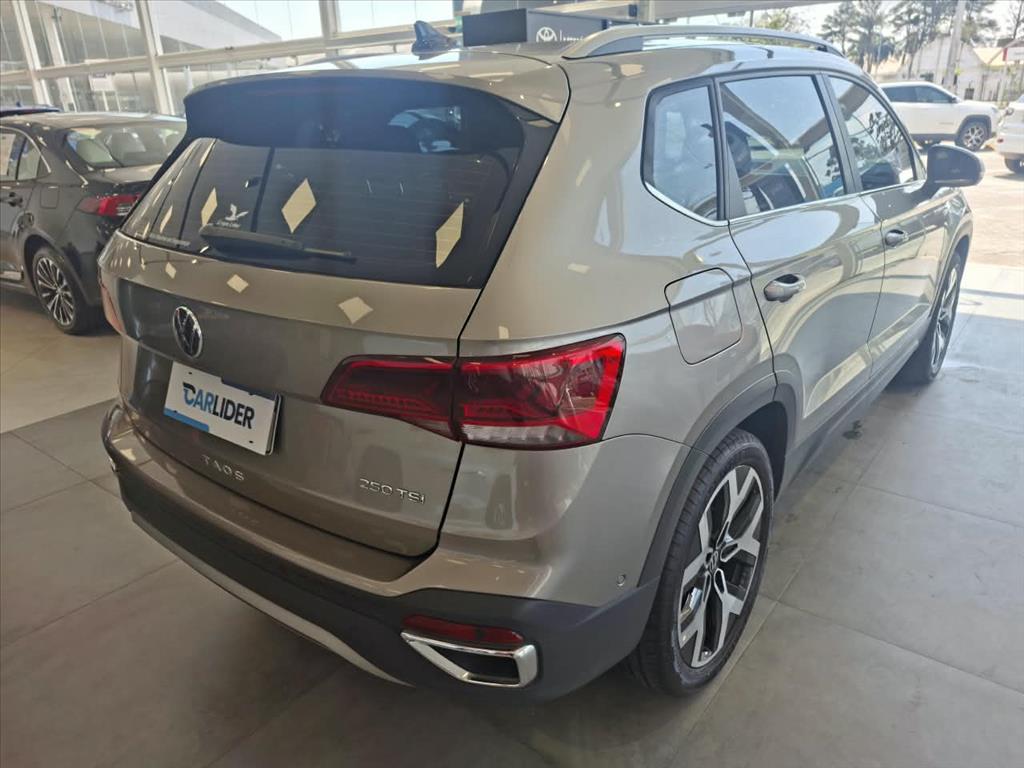 TAOS 1.4 250 TSI TOTAL FLEX HIGHLINE AUTOMÁTICO4