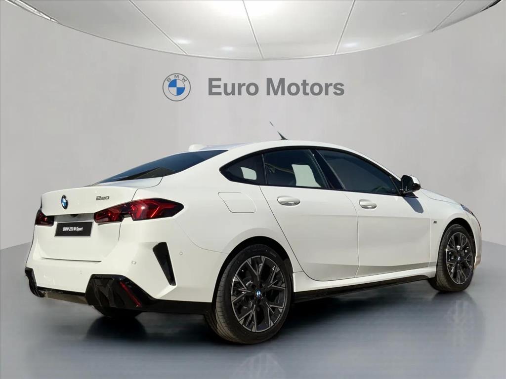 BMW-220i-2.0 16V TURBO GASOLINA GRAN COUPÉ M SPORT STEPTRONIC