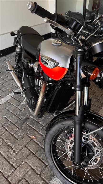 BONNEVILLE T100 900