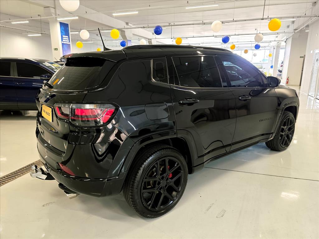 COMPASS 2.0 HURRICANE 4 TURBO GASOLINA BLACKHAWK AT95