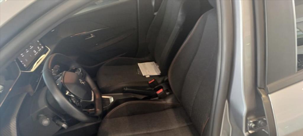 208 1.6 16V FLEX ROADTRIP AT611