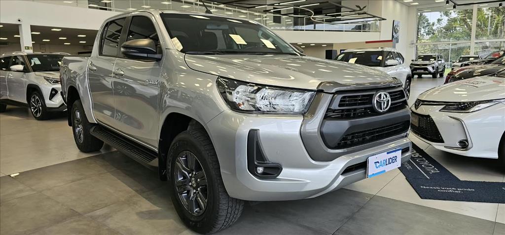 HILUX 2.8 D-4D TURBO DIESEL CD SR 4X4 AUTOMÁTICO2