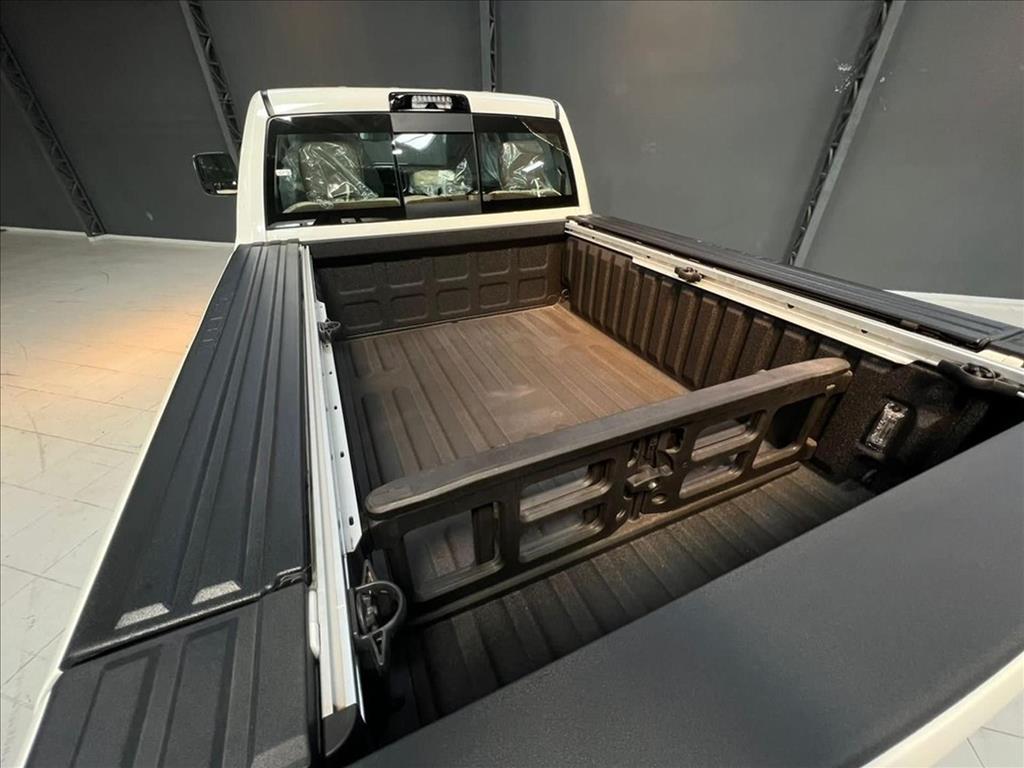 2500 6.7 I6 TURBO DIESEL LARAMIE CD 4X4 AUTOMÁTICO7