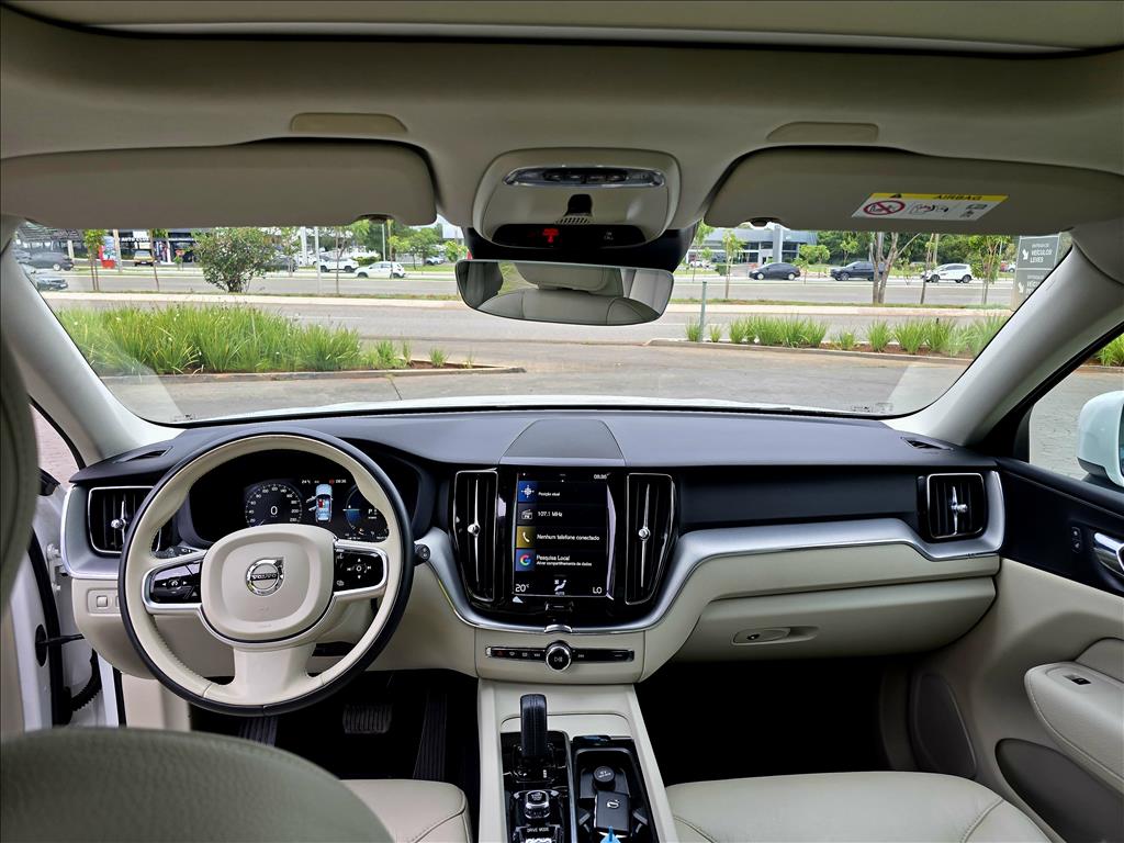 XC60 2.0 T8 HYBRID MOMENTUM AWD GEARTRONIC3