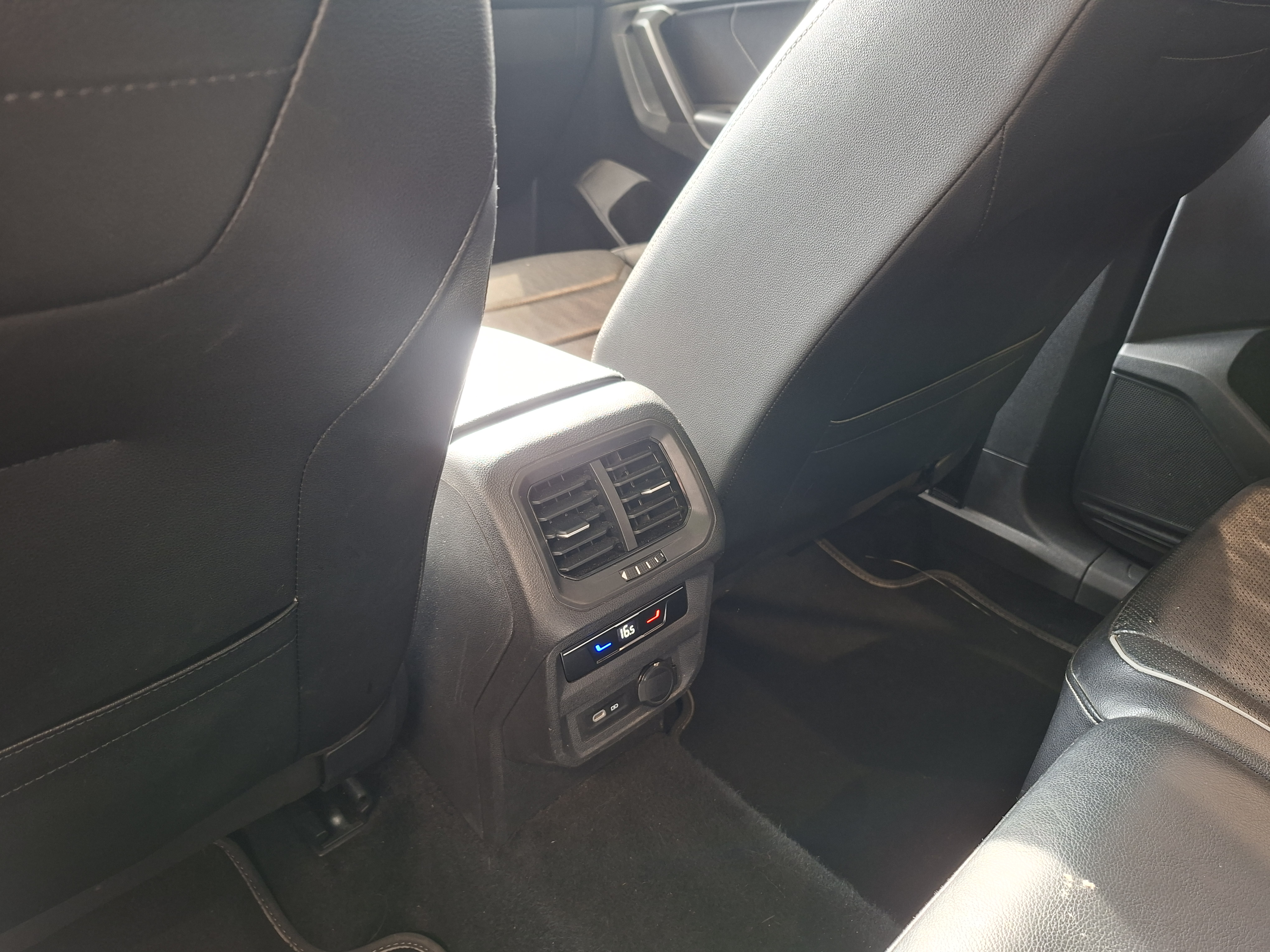 TIGUAN 2.0 300 TSI GASOLINA ALLSPACE R-LINE AUTOMÁTICO11