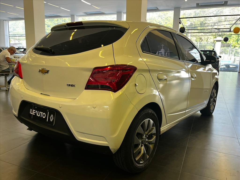 ONIX 1.4 MPFI ADVANTAGE 8V FLEX 4P AUTOMÁTICO4