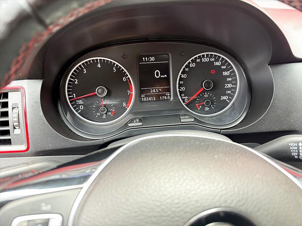 Volkswagen Fox - 1.6 MI ROCK IN RIO 8V FLEX 4P MANUAL