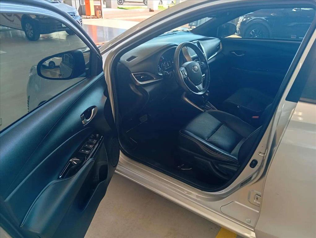 YARIS 1.5 16V FLEX XLS CONNECT MULTIDRIVE10