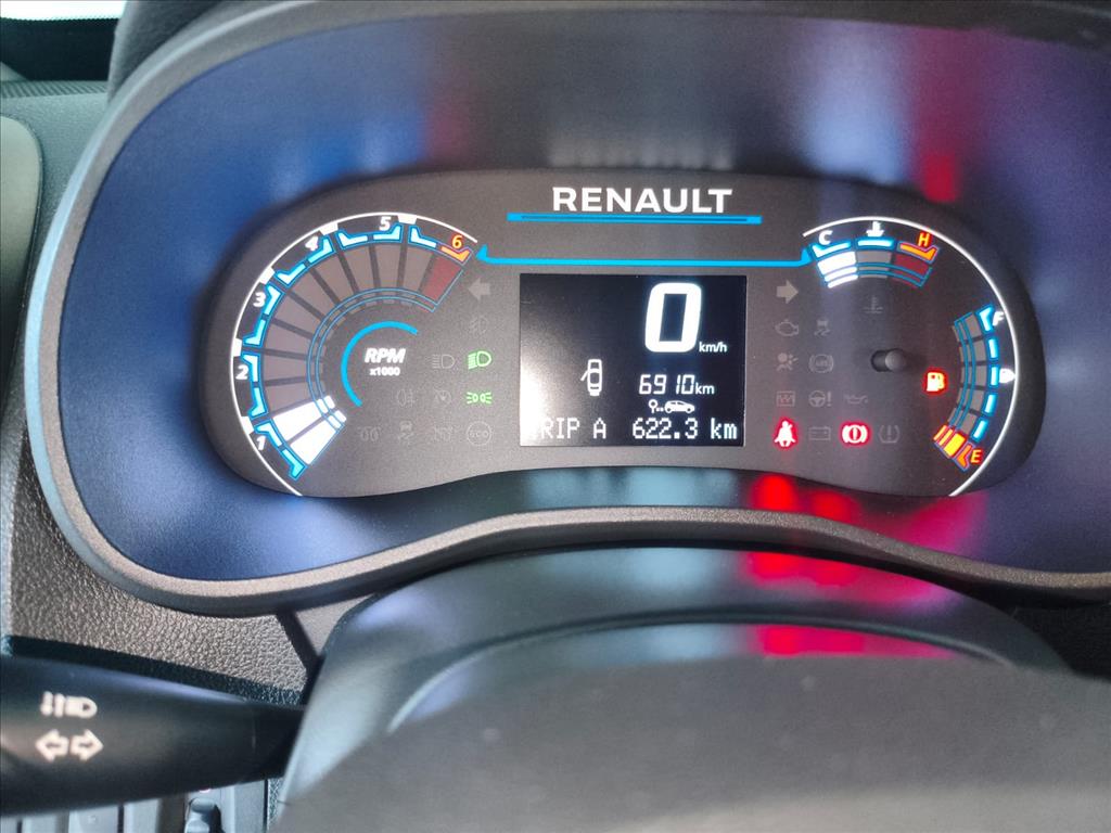 Renault-KWID-1.0 12V SCE FLEX OUTSIDER MANUAL