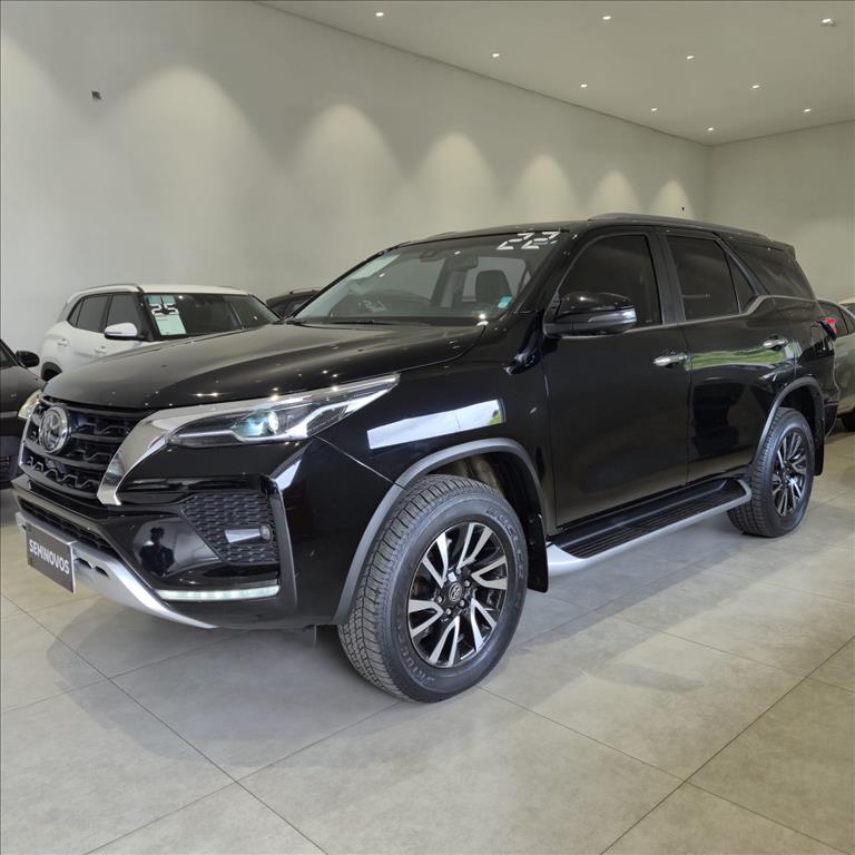 HILUX SW4 2.8 D-4D TURBO DIESEL SRX 7L 4X4 AUTOMÁTICO2