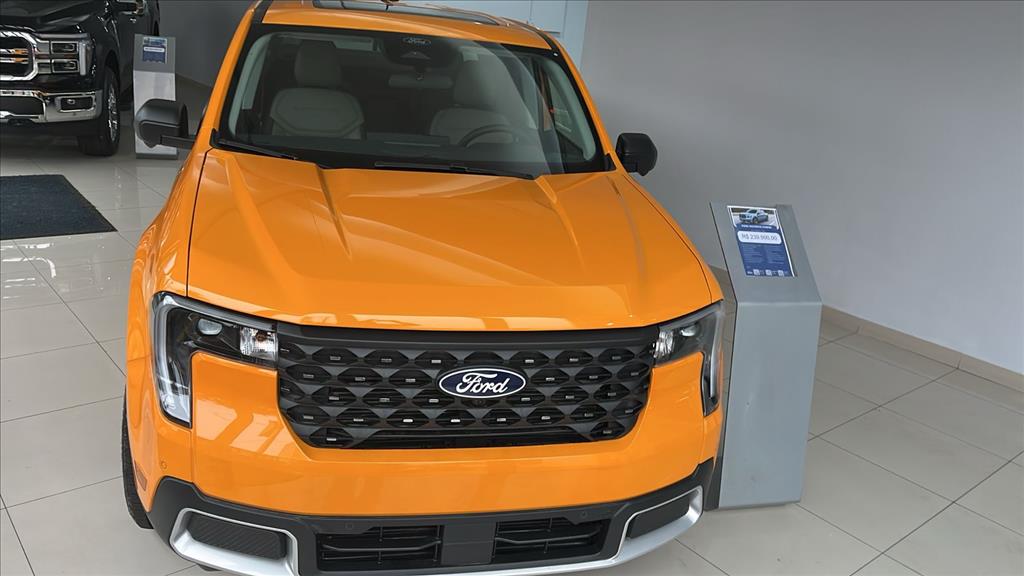 Ford-MAVERICK-2.5 HYBRID LARIAT e-CVT