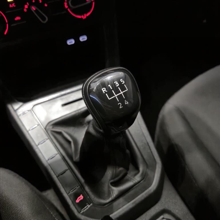 POLO 1.0 MPI TRACK MANUAL8