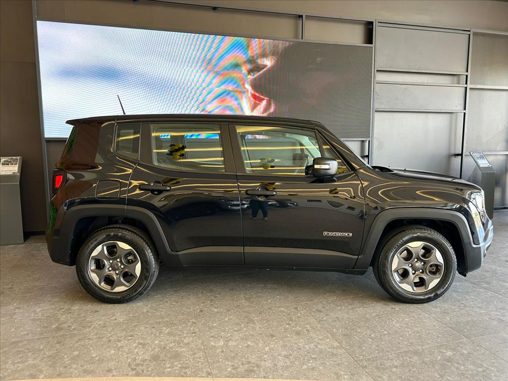 RENEGADE 1.8 16V FLEX 4P AUTOMÁTICO3