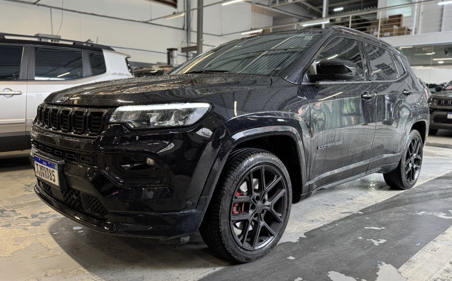 COMPASS 2.0 HURRICANE 4 TURBO GASOLINA BLACKHAWK AT92