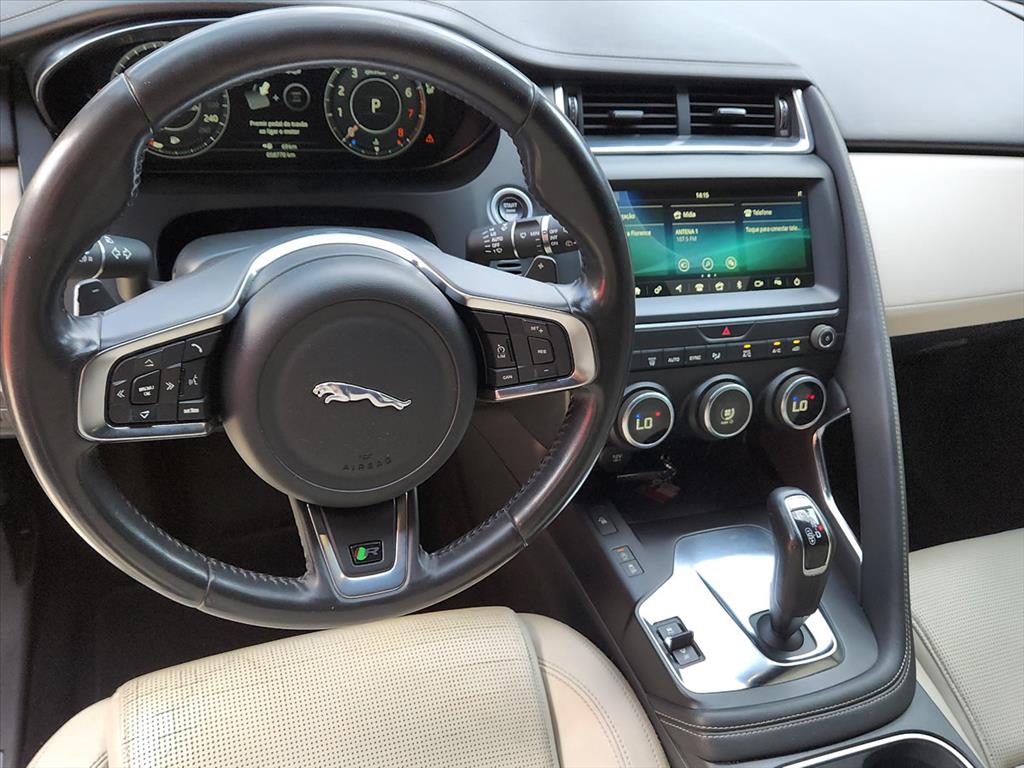 Jaguar E-Pace - 2.0 16V P250 FLEX R-DYNAMIC S AWD AUTOMÁTICO
