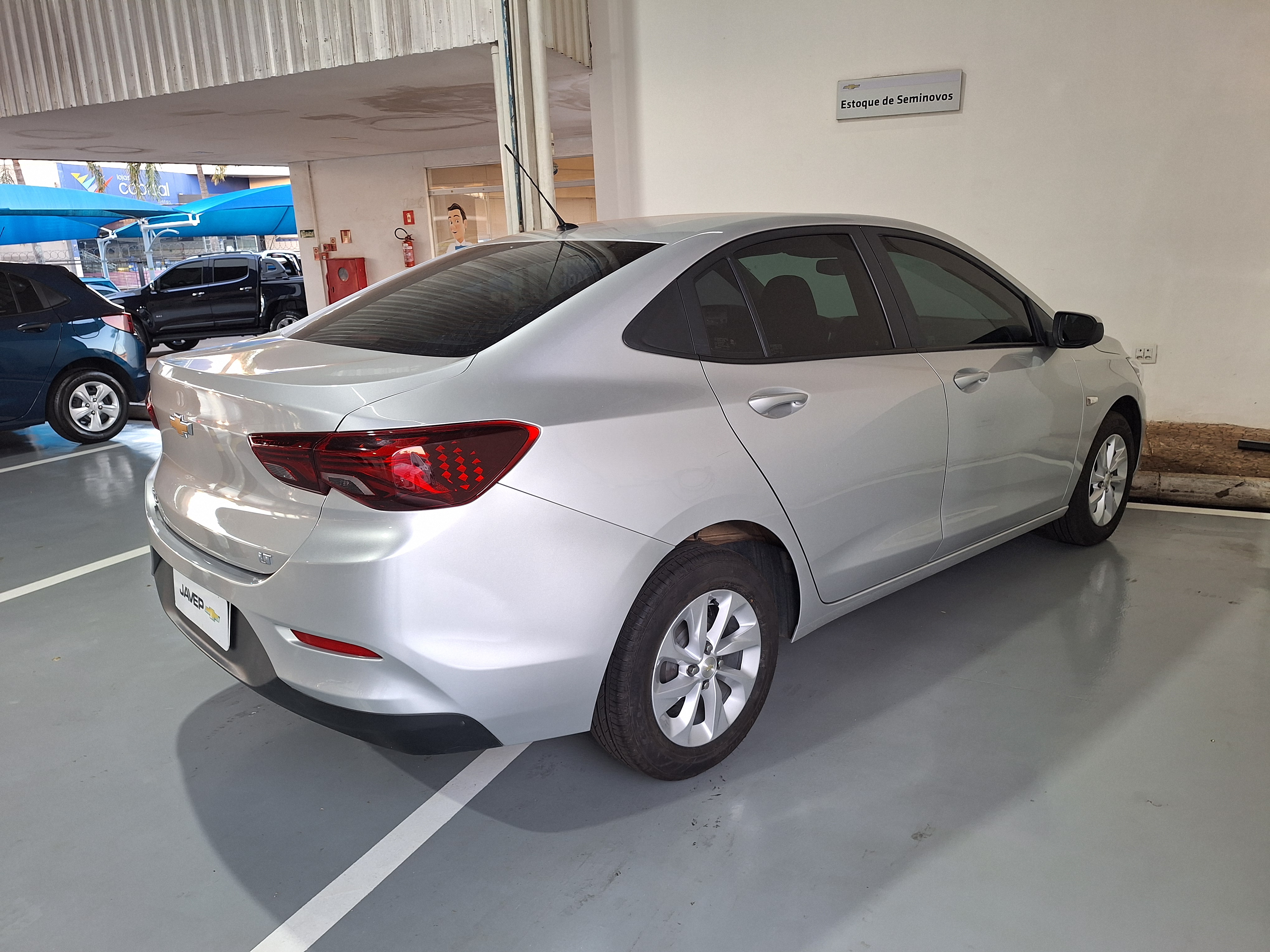GM - Chevrolet-ONIX PLUS-1.0 FLEX LT MANUAL