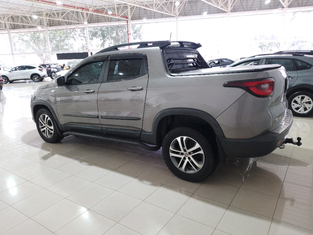 Fiat-TORO-2.0 16V TURBO DIESEL FREEDOM 4WD AT9
