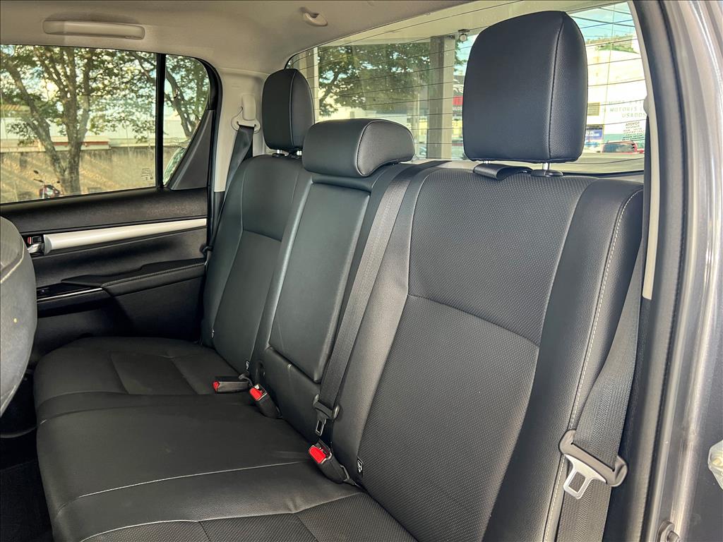 HILUX 2.8 D-4D TURBO DIESEL CD SRX 4X4 AUTOMÁTICO18