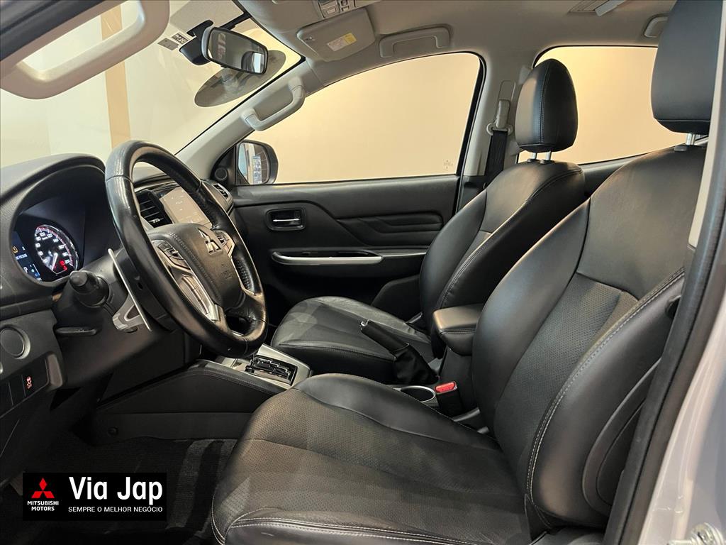 Mitsubishi-L200 TRITON-2.4 16V TURBO DIESEL SPORT HPE CD 4P 4X4 AUTOMÁTICO