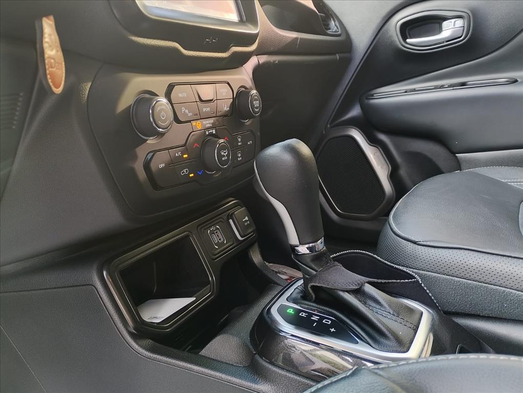 RENEGADE 1.3 T270 TURBO FLEX LONGITUDE AT619