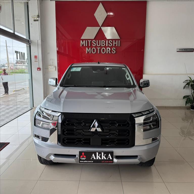 Mitsubishi-TRITON-2.4 BITURBO DIESEL CD HPE-S 4X4 AUTOMÁTICO