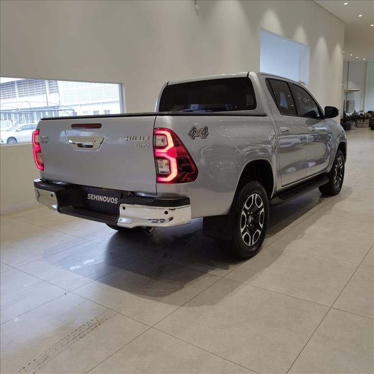 HILUX 2.8 D-4D TURBO DIESEL CD SRV 4X4 AUTOMÁTICO3