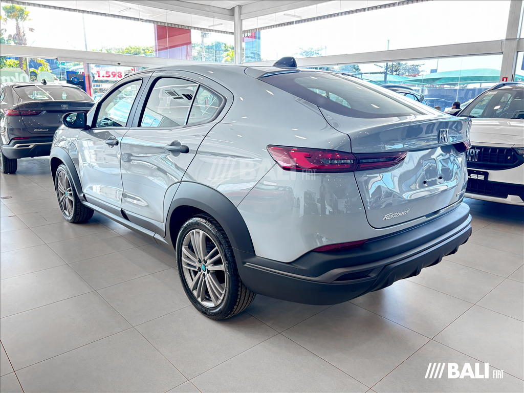 FASTBACK 1.0 TURBO 200 FLEX CVT4