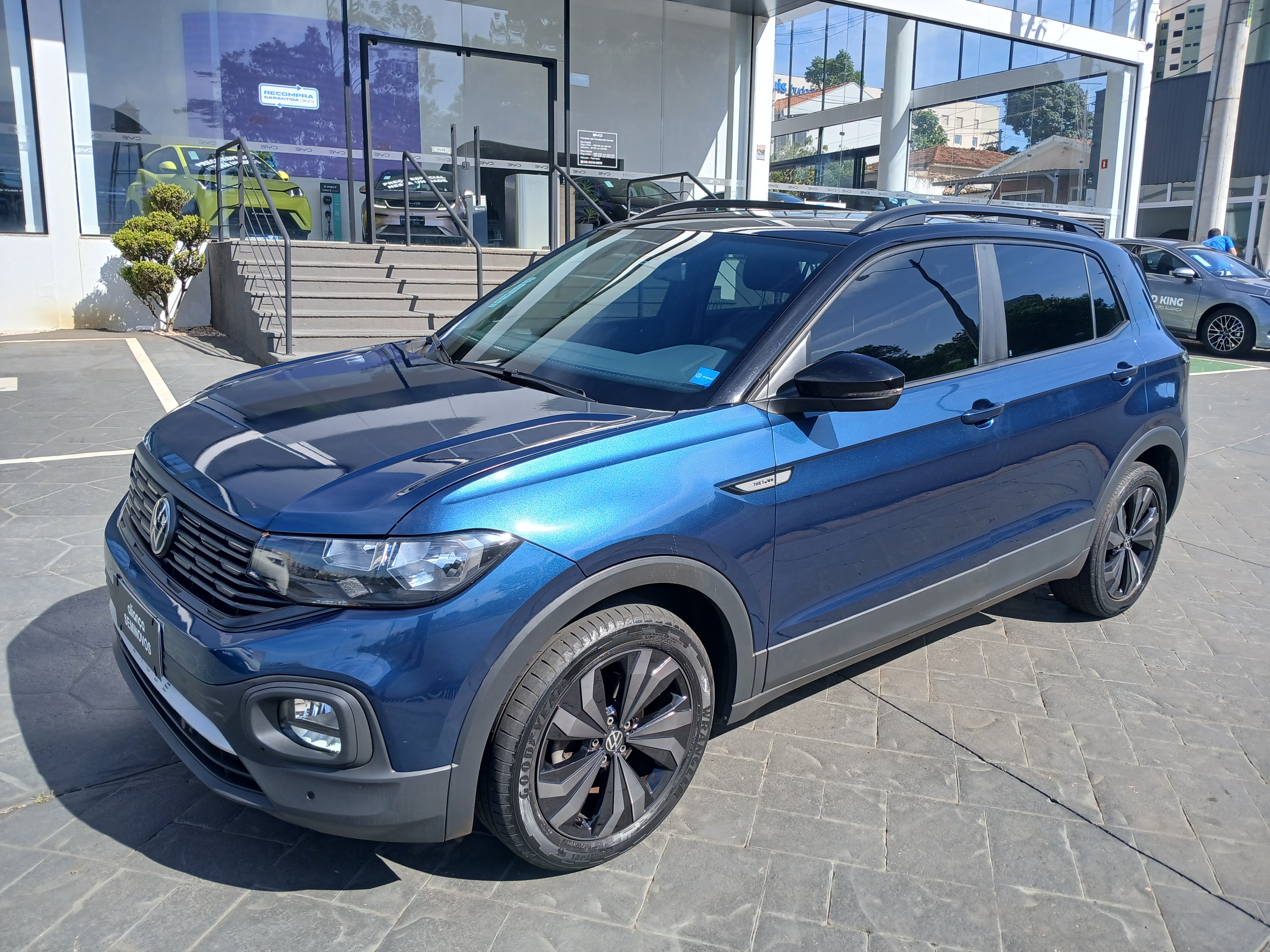 T-CROSS 1.0 200 TSI TOTAL FLEX AUTOMÁTICO2