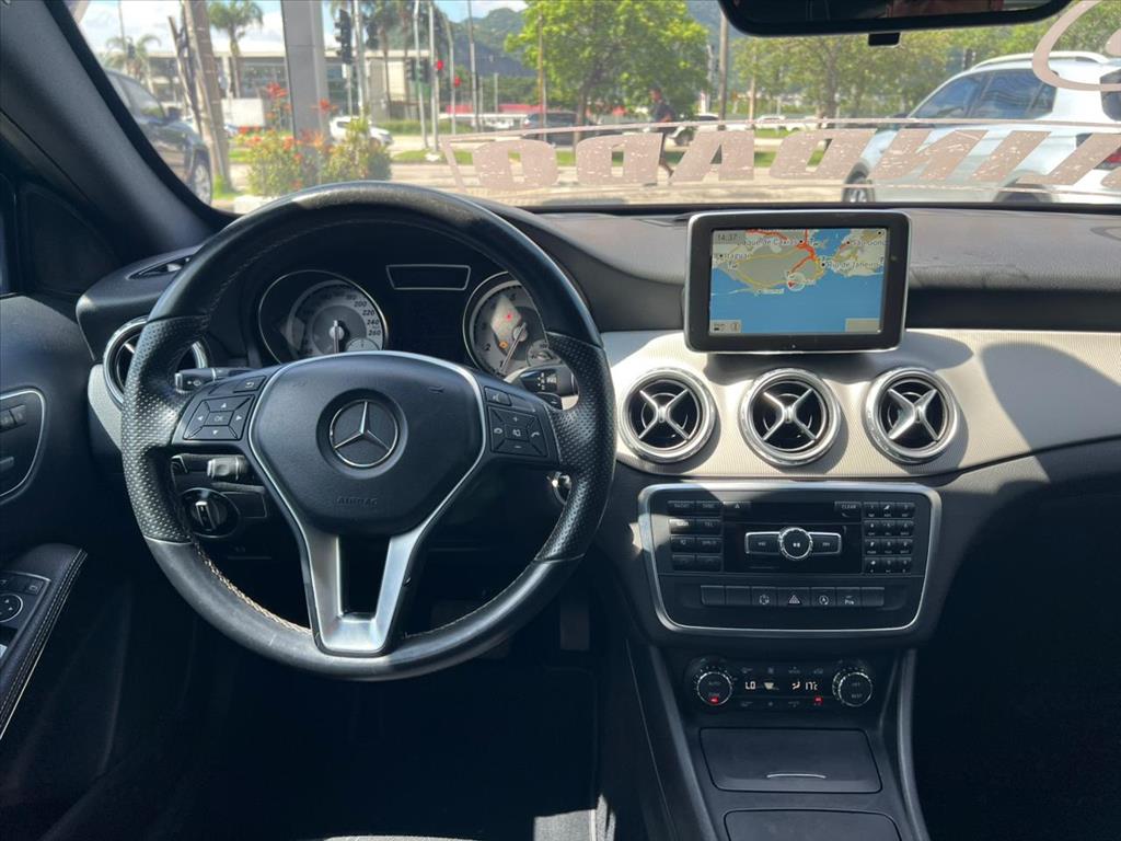 GLA 250 2.0 16V TURBO GASOLINA VISION 4P AUTOMÁTICO9