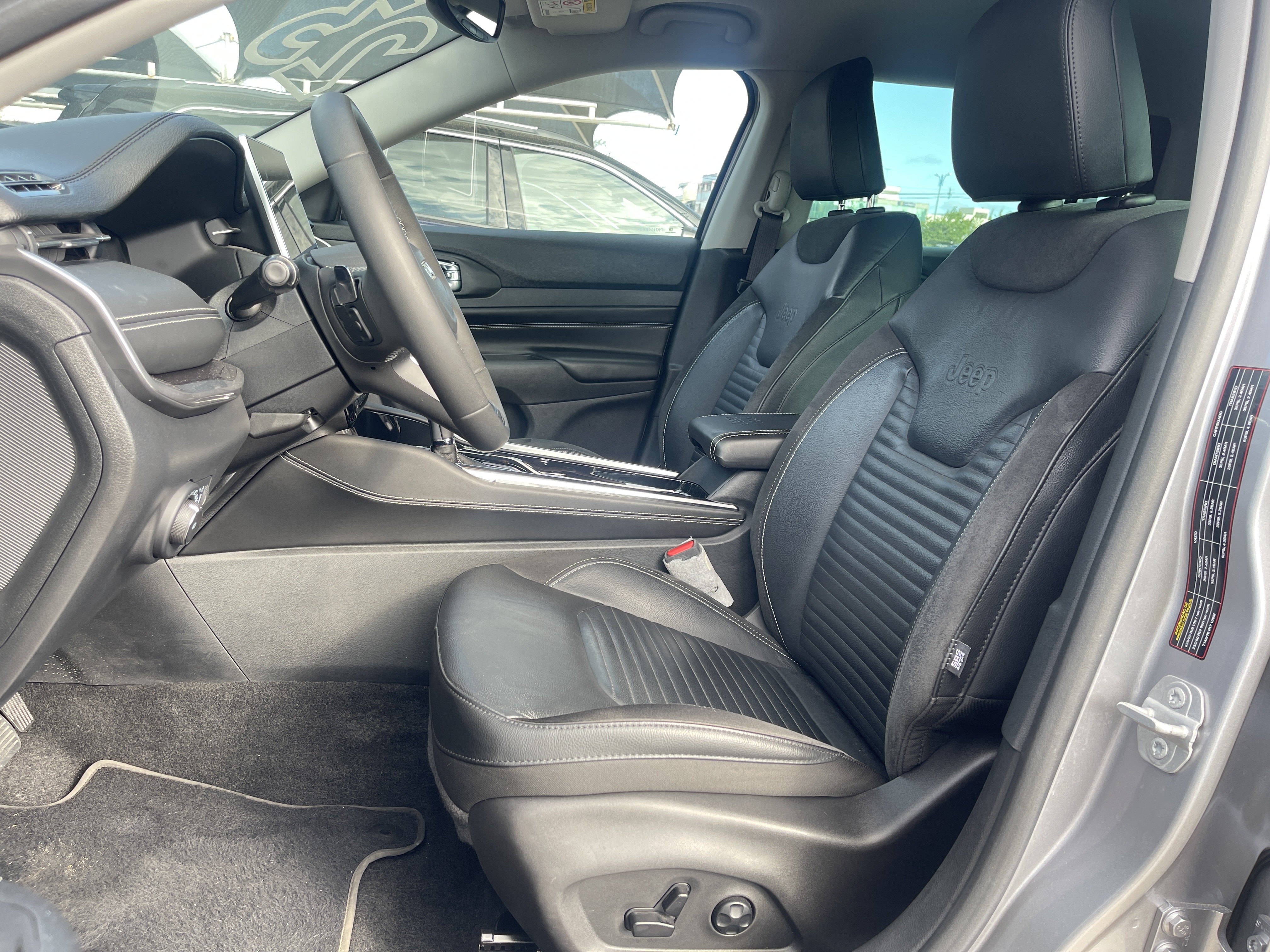 COMMANDER 1.3 T270 TURBO FLEX LONGITUDE AT612