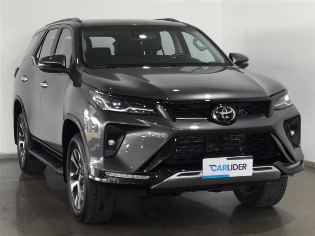 HILUX SW4 2.8 D-4D TURBO DIESEL SRX PLATINUM 7L 4X4 AUTOMÁTICO2
