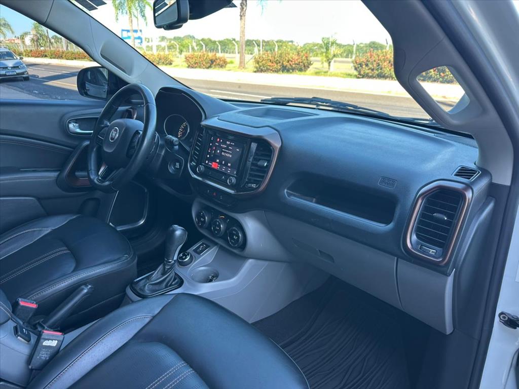 TORO 2.0 16V TURBO DIESEL VOLCANO 4WD AT98