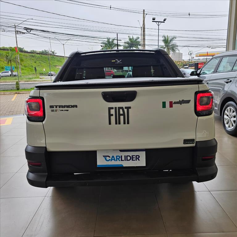 STRADA 1.0 TURBO 200 FLEX ULTRA CD CVT4