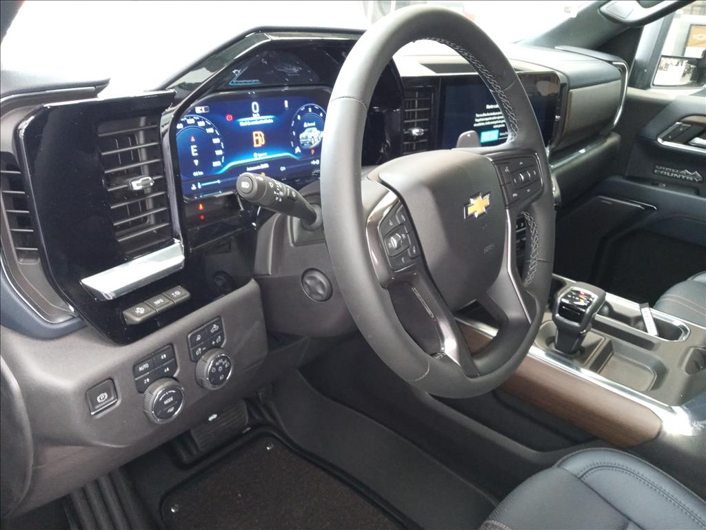 SILVERADO 5.3 V8 GASOLINA 1500 HIGH COUNTRY 4X4 AUTOMÁTICO