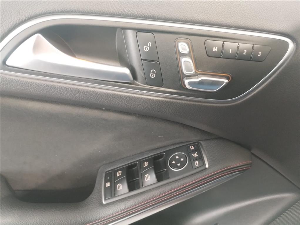 GLA 250 2.0 CGI GASOLINA SPORT 7G-DCT GLA 250 2.0 CGI GASOLINA SPORT 7G-DCT
