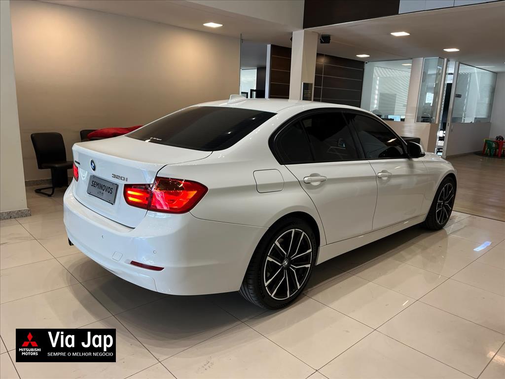 BMW-320i-2.0 16V TURBO ACTIVE FLEX 4P AUTOMÁTICO