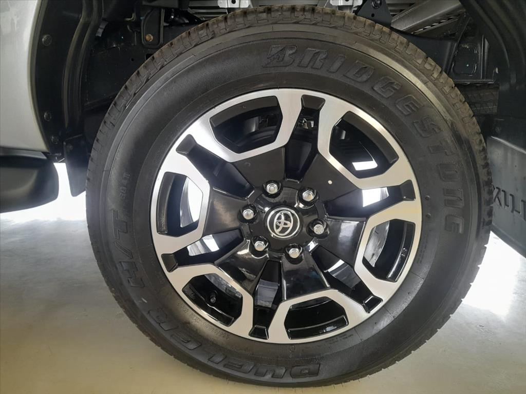 HILUX 2.8 D-4D TURBO DIESEL CD SRV 4X4 AUTOMÁTICO13