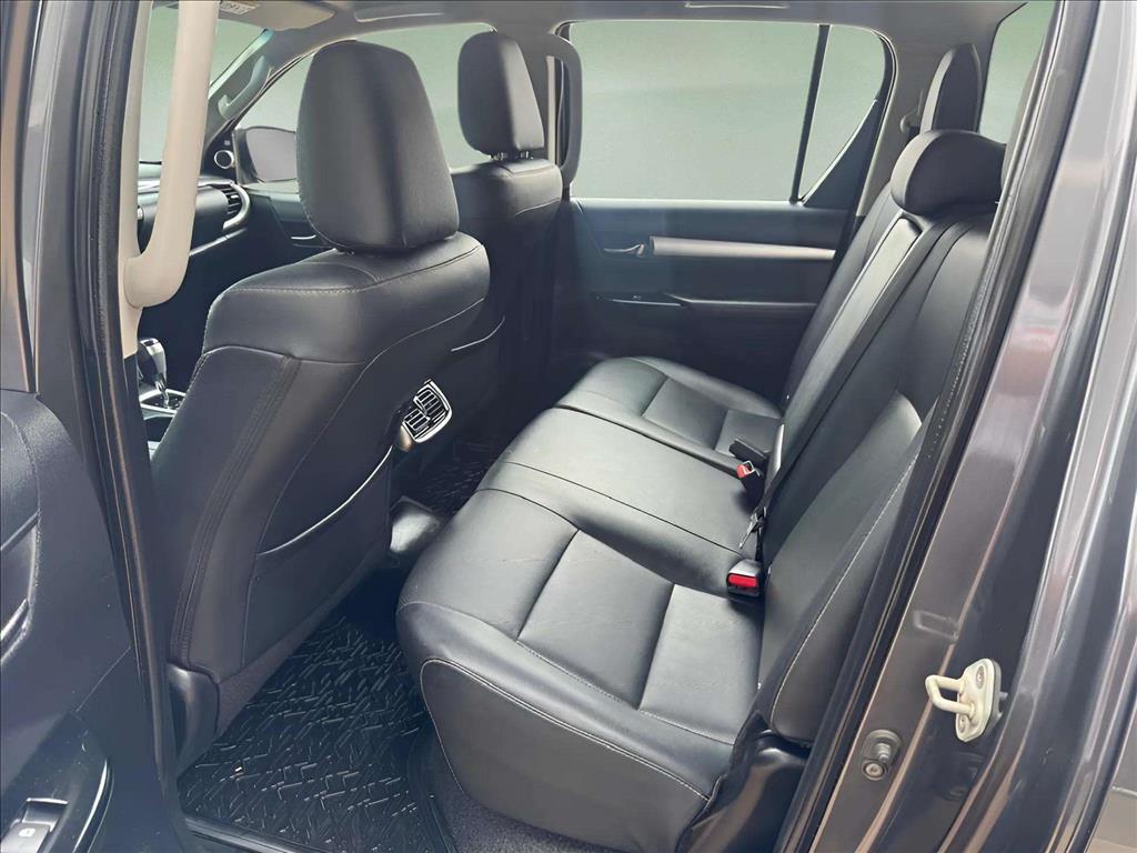 HILUX 2.8 D-4D TURBO DIESEL CD SRX 4X4 AUTOMÁTICO11