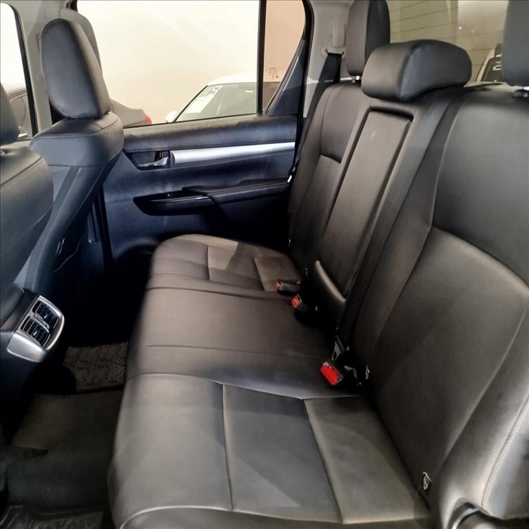 HILUX 2.8 D-4D TURBO DIESEL CD SRV 4X4 AUTOMÁTICO