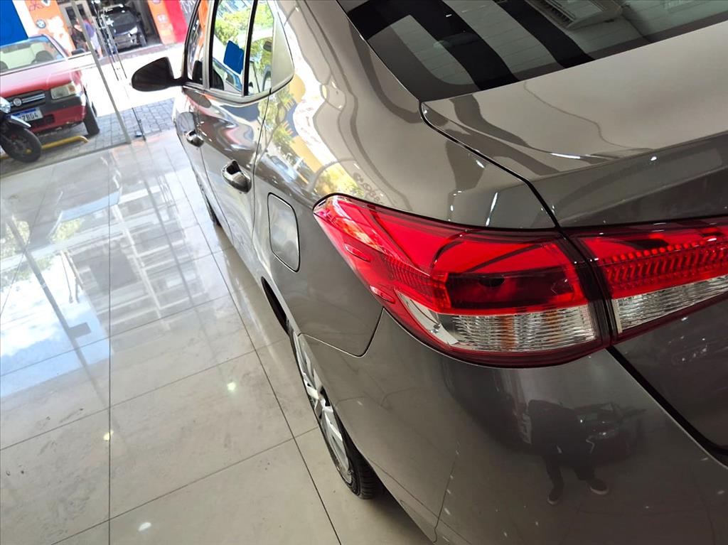 Toyota-YARIS-1.5 16V FLEX SEDAN XL MULTIDRIVE