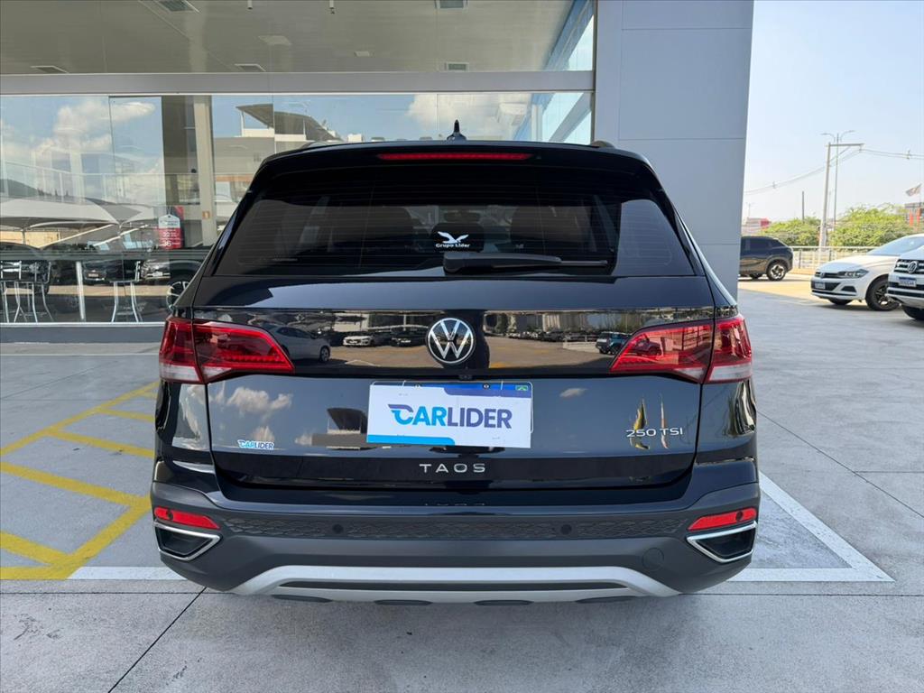 TAOS 1.4 250 TSI TOTAL FLEX COMFORTLINE AUTOMÁTICO1
