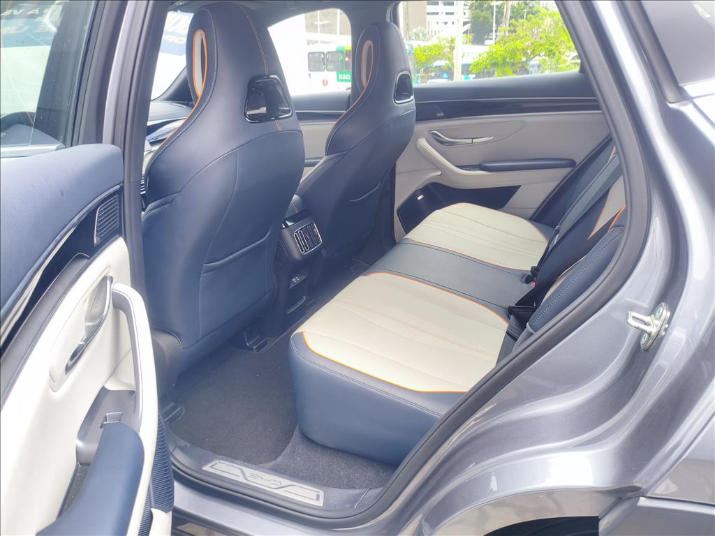 SONG PLUS PREMIUM 1.5 DM-I TURBO HÍBRIDO AWD AUTOMÁTICO10