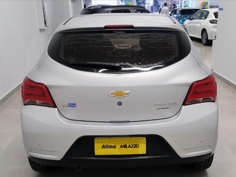 ONIX 1.4 MPFI LTZ 8V FLEX 4P MANUAL4