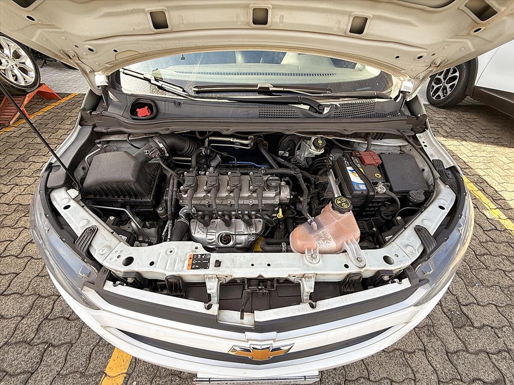 Chevrolet Onix - 1.0 MPFI LT 8V FLEX 4P MANUAL