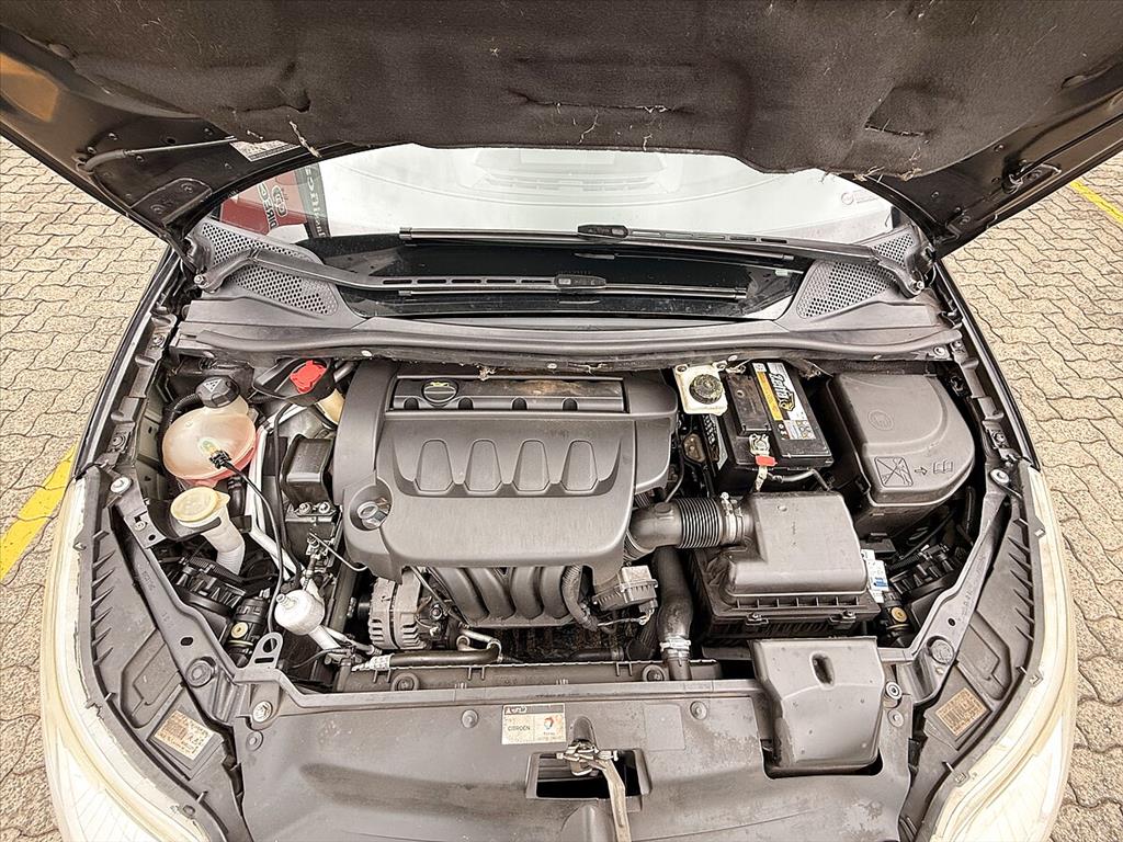 Citroën C4 - 2.0 EXCLUSIVE 16V FLEX 4P MANUAL