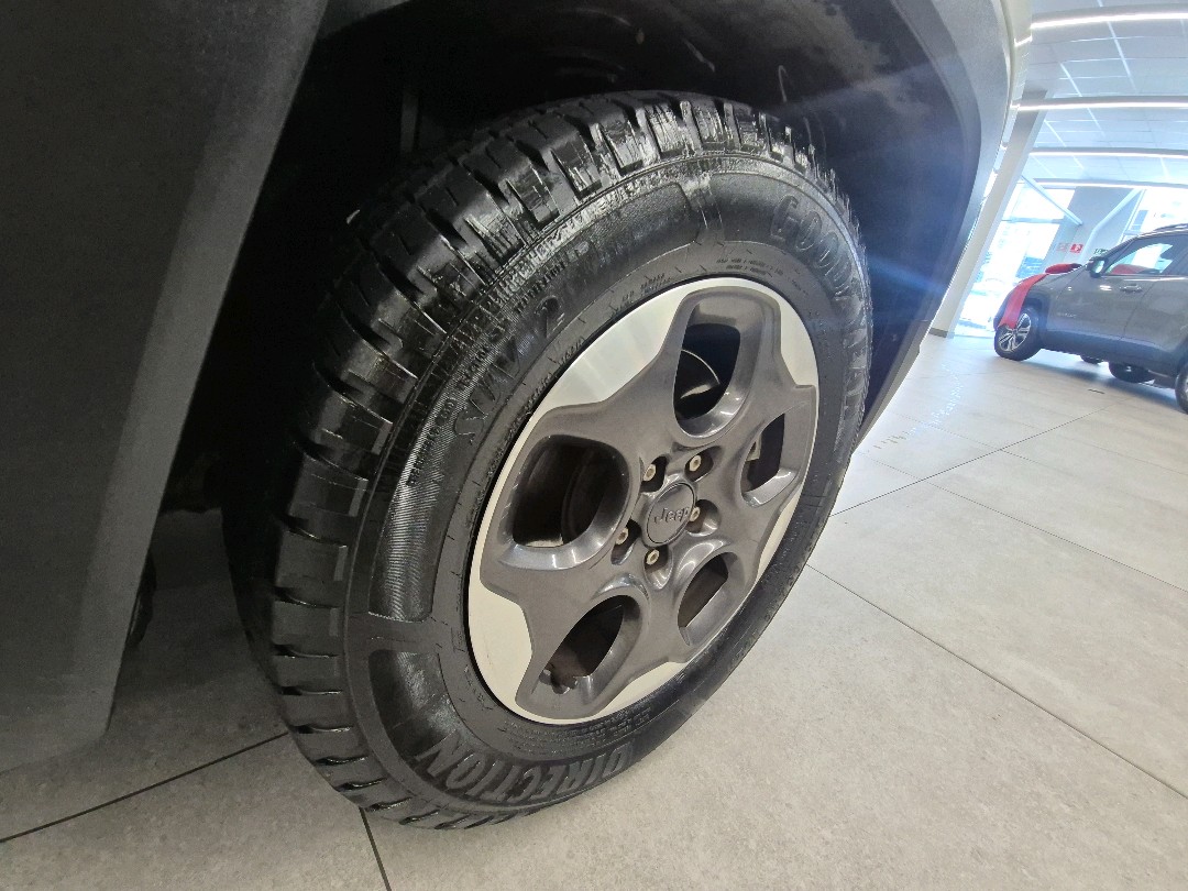 RENEGADE 1.8 16V FLEX 4P AUTOMÁTICO6