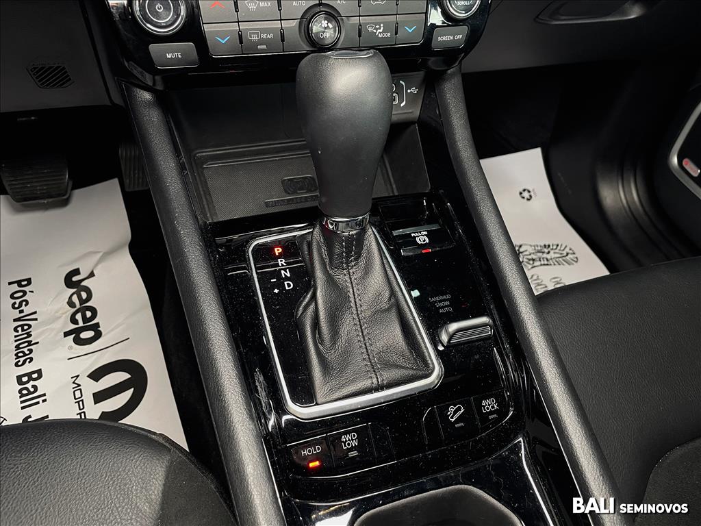 COMPASS 2.0 HURRICANE 4 TURBO GASOLINA BLACKHAWK AT914