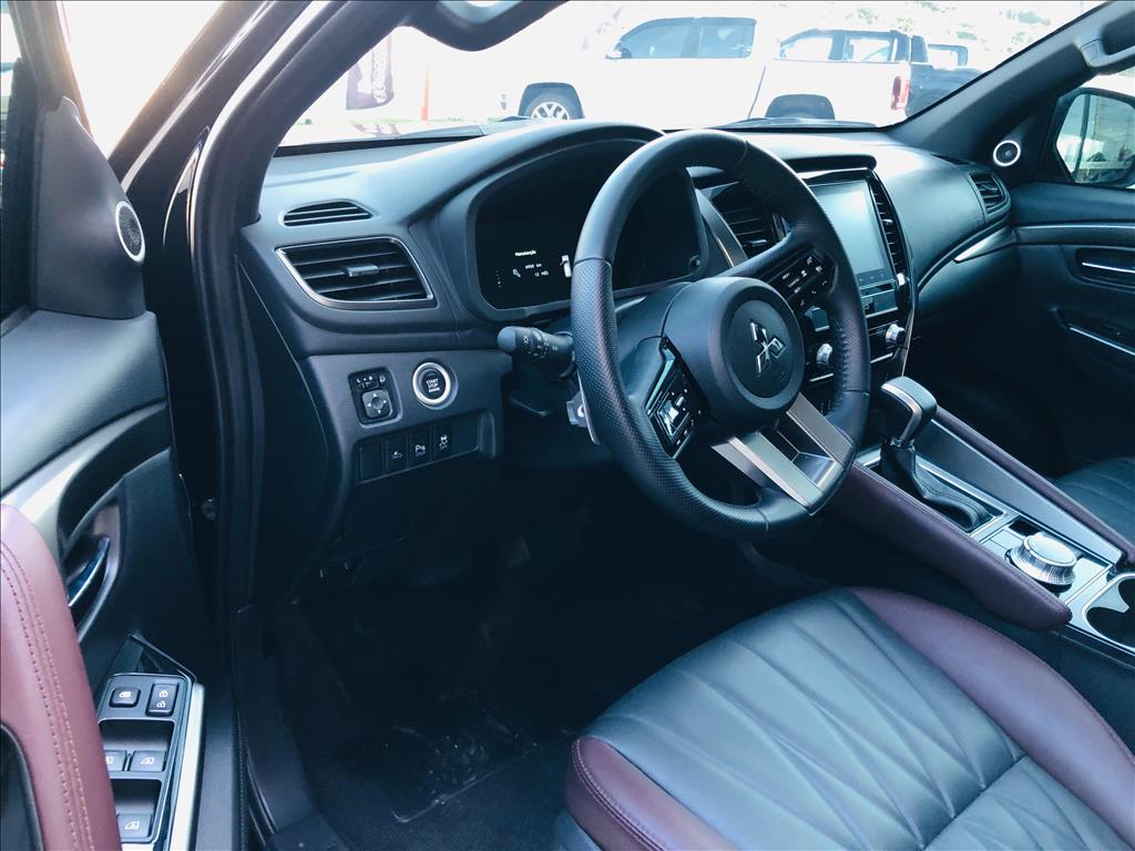 PAJERO SPORT 2.4 16V MIVEC TURBO DIESEL LEGEND BLACK AWD AUTOMÁTICO6